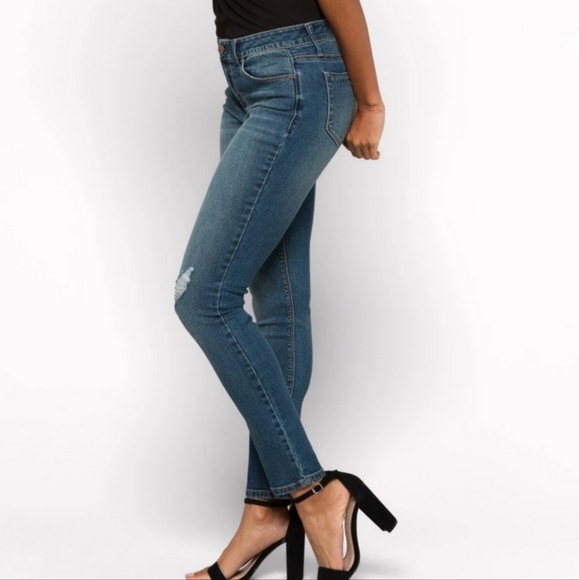Denim - 1822 Catriona Tencel Distressed Skinny Jean - NWT